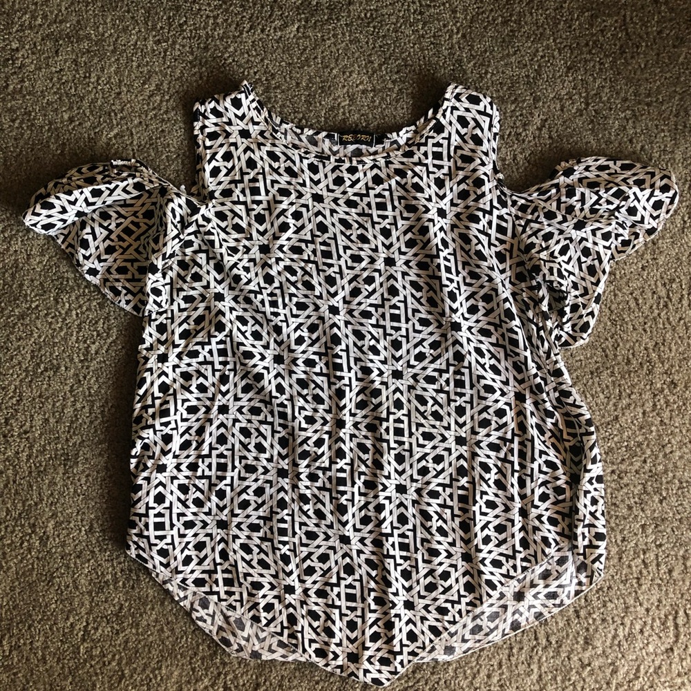 Reborn Geo Print white Black cold shoulder top L